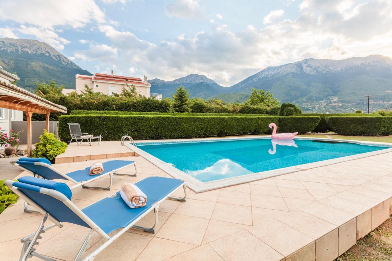 Villa Stymfalia - Luxury Mansion With Private Pool Karteri  Екстериор снимка